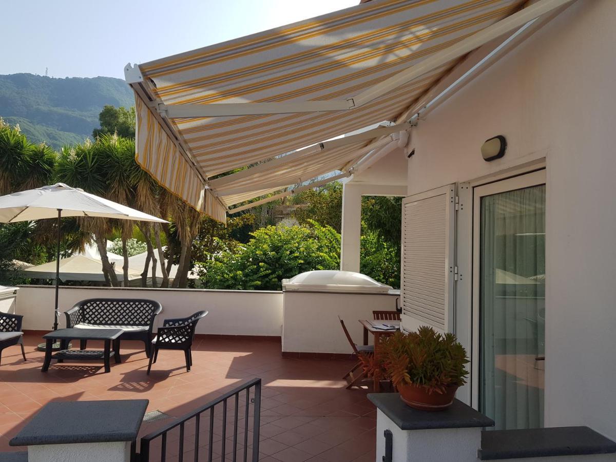 La Terrazza Dell^Ippocampo #Seaview Apartment Искья Экстерьер фото
