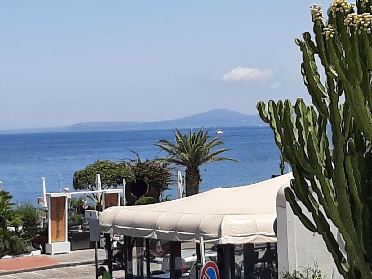 La Terrazza Dell^Ippocampo #Seaview Apartment Искья Экстерьер фото