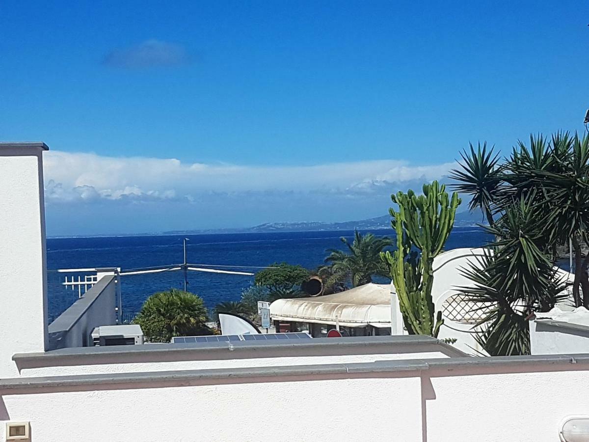 La Terrazza Dell^Ippocampo #Seaview Apartment Искья Экстерьер фото