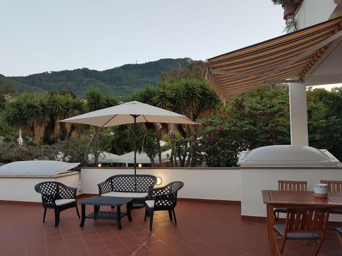 La Terrazza Dell^Ippocampo #Seaview Apartment Искья Экстерьер фото